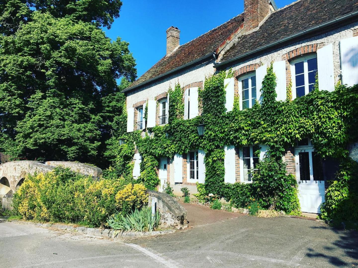 Bed and Breakfast Le Moulin De Corneil Mézilles Zewnętrze zdjęcie